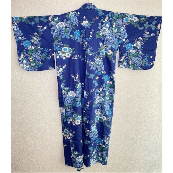 Smithsonian Institute Blue Floral Kimono Size Medium Made in Japan - Picture 2 of 9